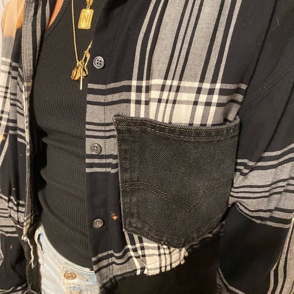 Upcycled plaid and denim shirt - Picture 7 of 8